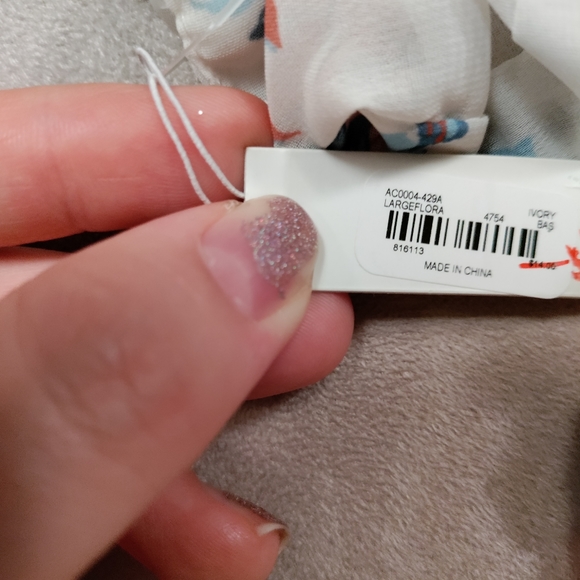 NWT Francesca's floral scarf hair ties - Picture 4 of 5